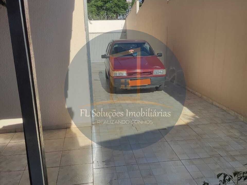 8e2f2bbb-8065-42d3-8948-19e082cc9a21