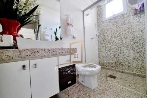 0d247433-1f7b-4d26-99a3-298719aa802f