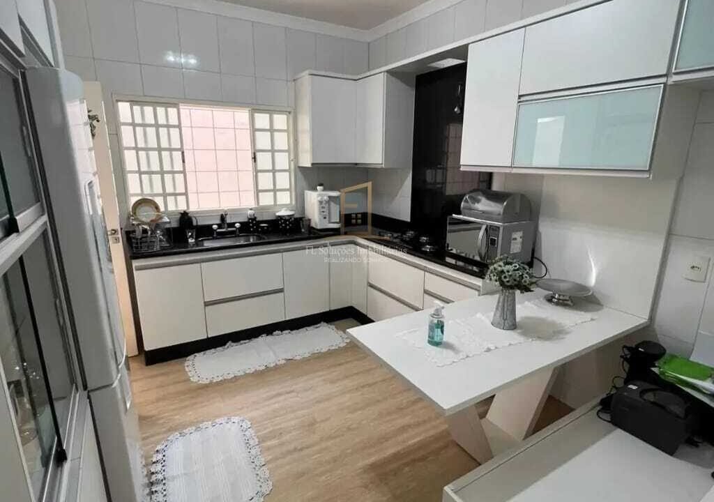 0cb0ee33-5b51-400e-95fe-92d4769464d6