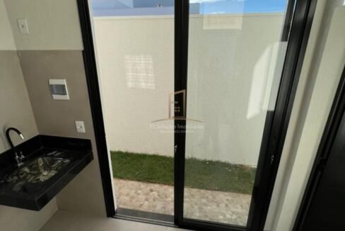 37035eef-de5c-420b-ba4b-313802771984