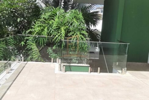 b31cb59e-7d48-444c-a1da-fabfc06181e3