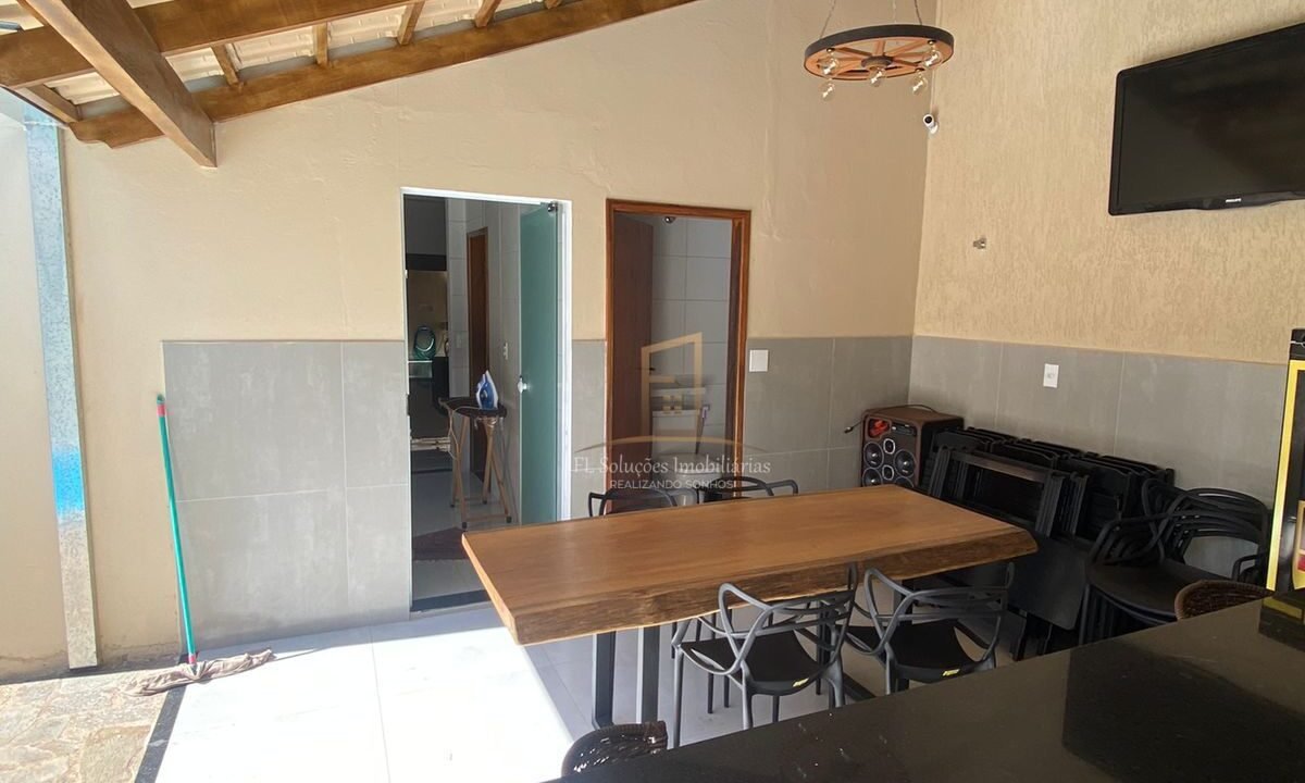 c9071373-de4e-4c11-81f0-2efbb89e645b