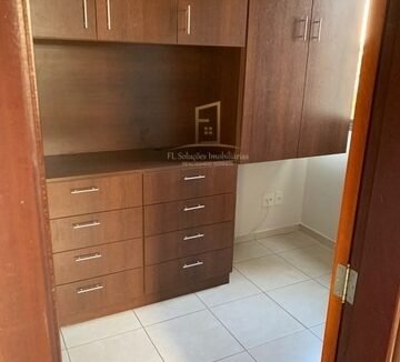 e00e09a2-eea5-46b5-9278-bf9a8eef775c