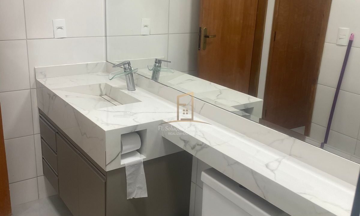 e99aa1b1-fea3-4916-91d5-c9e013c3aaec