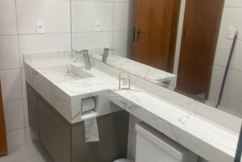 e99aa1b1-fea3-4916-91d5-c9e013c3aaec