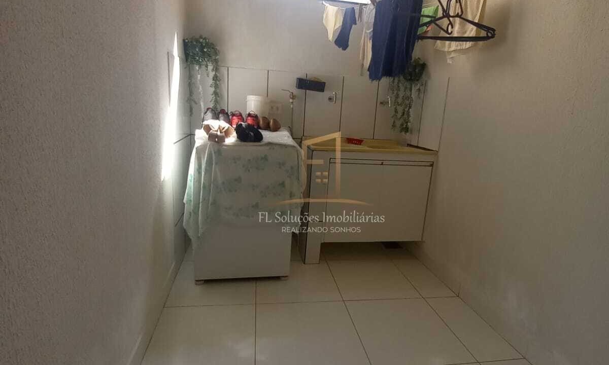 aa41b8b9-66c3-4a8e-8247-7f93e0f3dec1