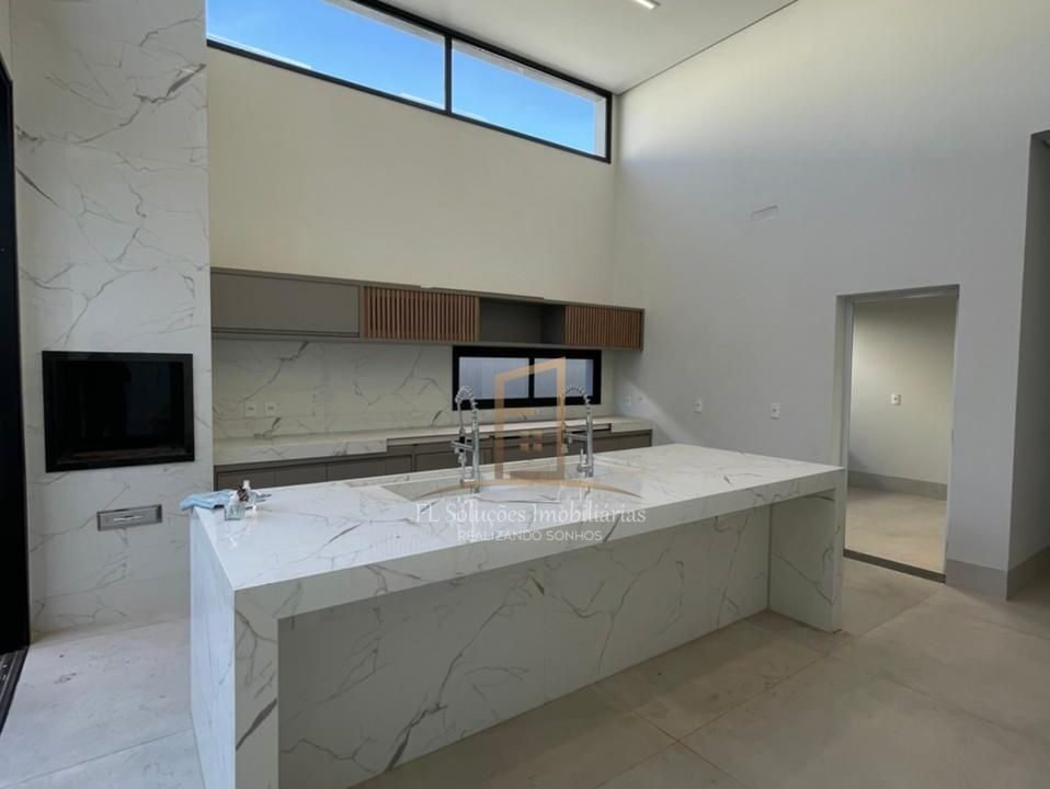 ddb23787-2f18-48dc-bb2b-76633e160925