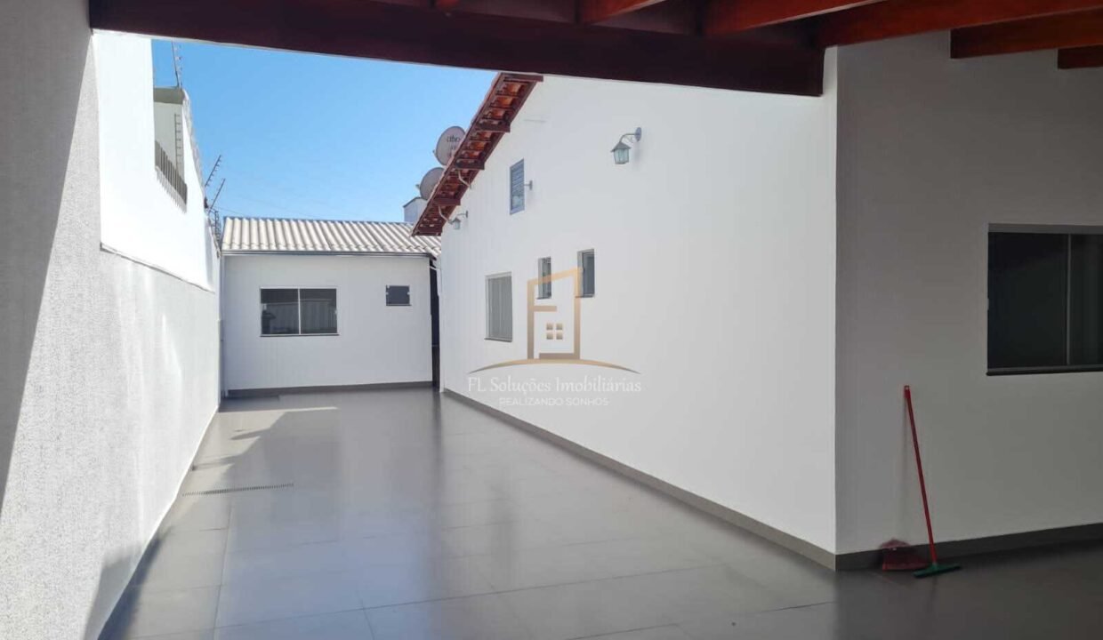 e335e12e-c0f5-4a35-92b4-5104c0014b14