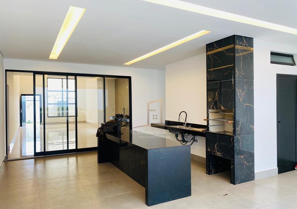 0928c32b-0265-44e4-afef-c67849a39535