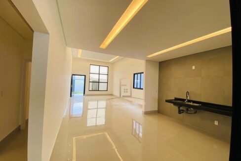 2161fb78-6e61-4ed6-baab-2c9062d28178