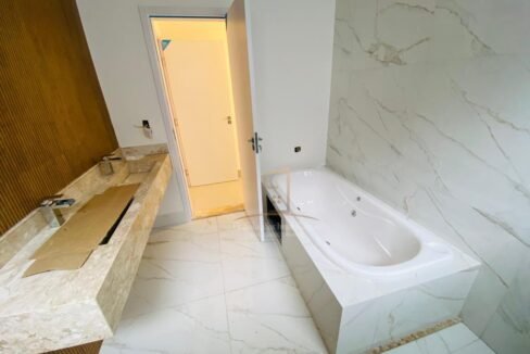 231565e4-4e69-49cf-a3d6-4939e24444c1