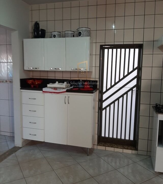 9b5bf526-881f-4469-805c-37b4c607faec