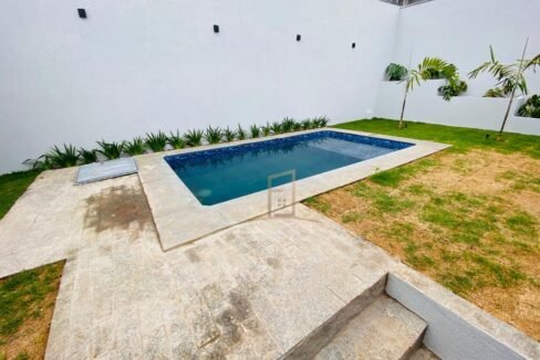 d0bd4e6f-d06f-4357-8009-3f1d1e0b8098