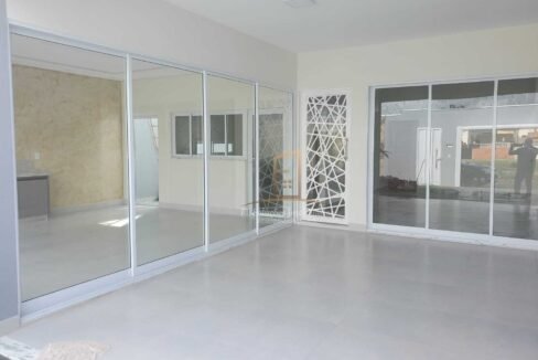 eb152393-b93c-408a-9977-9856eb930ef3