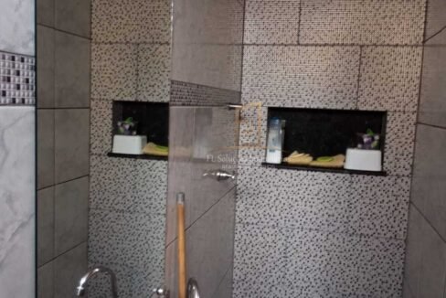 0998ca33-6e84-42bd-b164-10bb1df1d33f