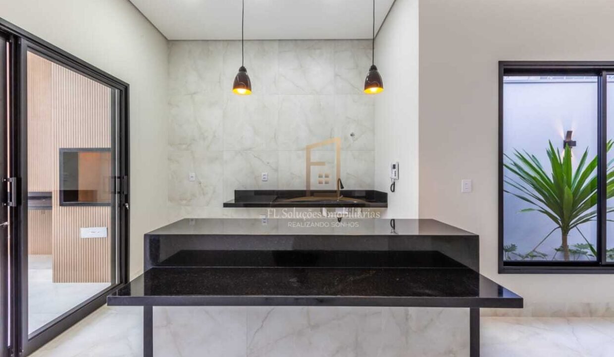 8f1400d5-96cb-4ebe-8f5d-6345fab8c352