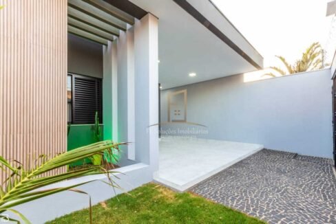 ad9674d0-0d00-48f1-8247-0e2890bb3e80