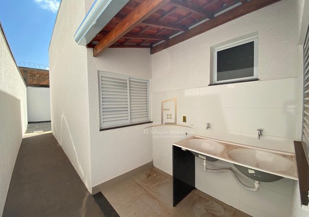 ff1d05a3-ac00-4651-b278-52761900812a