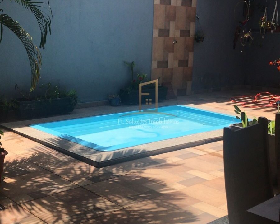 8fce733b-1eaa-479e-99c4-f74d7f526994