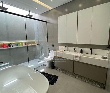 c333b9e3-e5a9-4c0f-b3fd-27769567cd9e