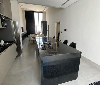 d995f9e7-5514-43f4-8f00-d181cc1a9266