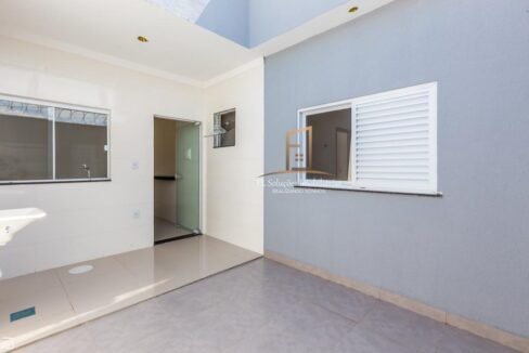 d8c9ecbe-36f4-48a4-80dd-9c3068428c04