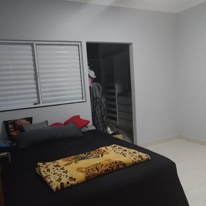 1cee17a2-8063-4f51-9d03-76394d26c177