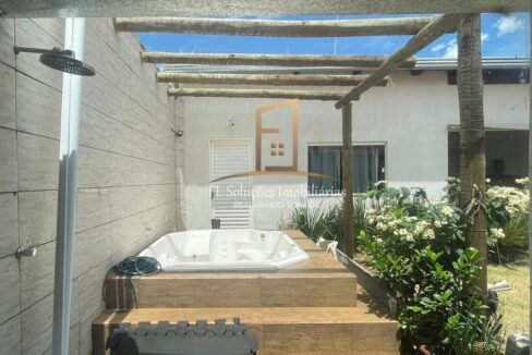 700d9532-55e8-4261-ab4d-5e3c03fad58a