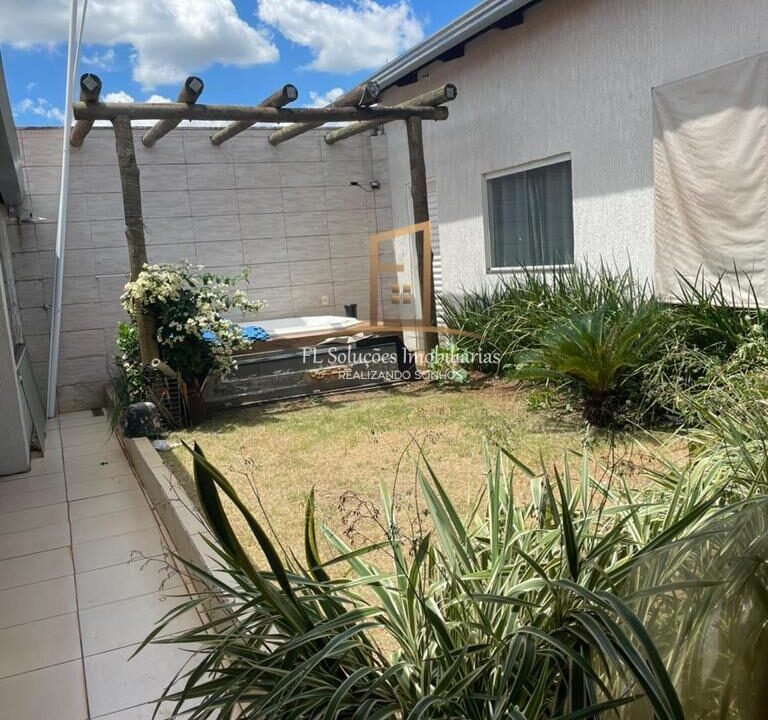 8949ce7d-0667-4547-be46-f3dc41ddf735