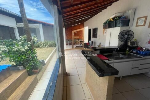 a0b13ef2-a1a4-4af6-93ec-3a6402ff1af4