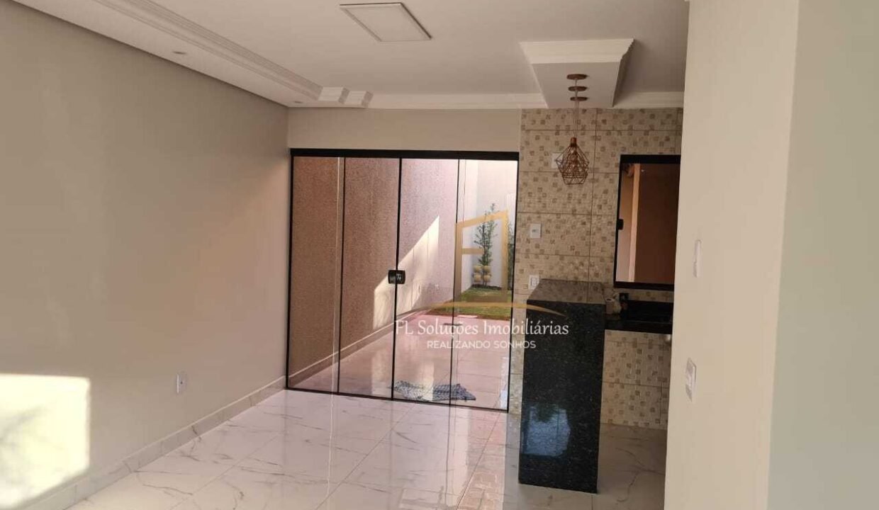 aebeff22-19b6-4074-a3f7-fb847cbaebfa