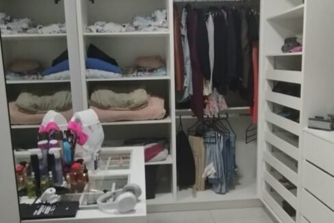 b511d22f-a0c9-4b5a-bb11-72aca7601670