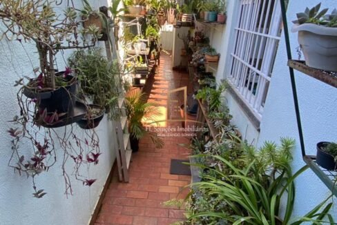 c8433820-9bd3-4093-95b2-62ba381ce2b4