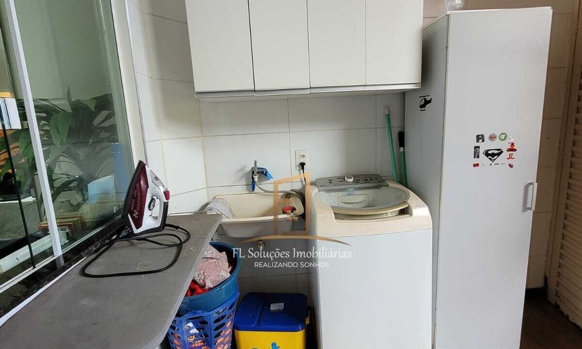 d2c1a101-6fb1-4bca-80b5-7a437be46407