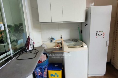 d2c1a101-6fb1-4bca-80b5-7a437be46407