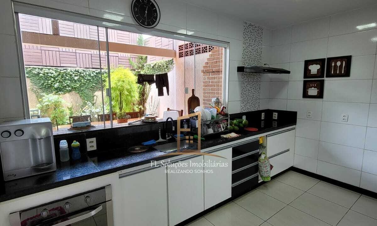 db71badc-ff90-415a-a6f4-7015d3b2328f