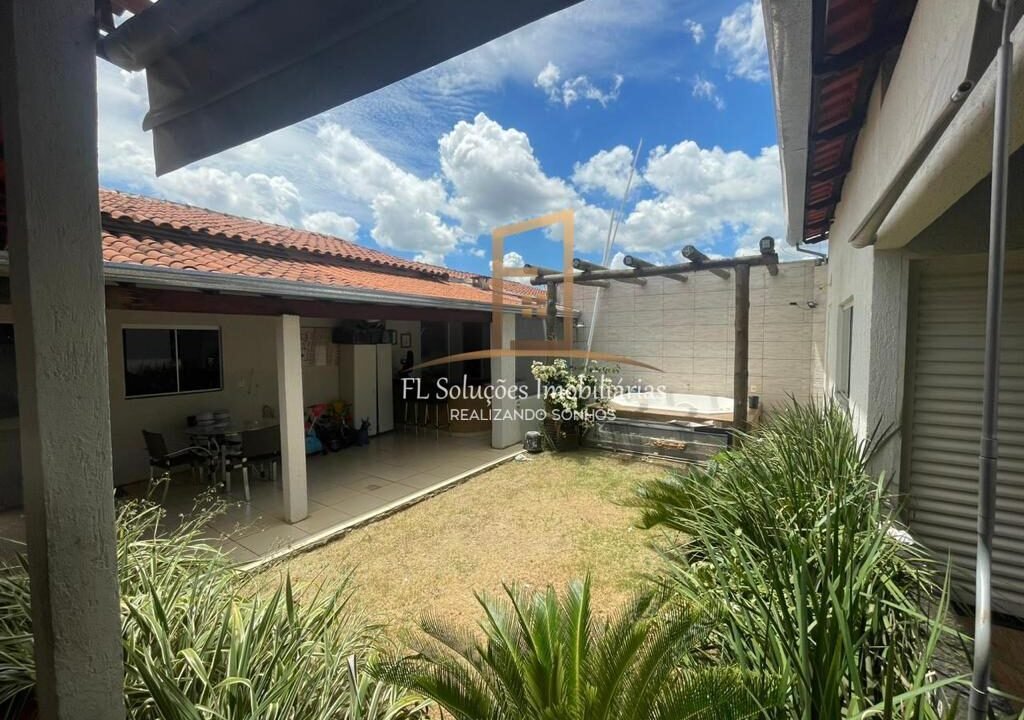 eaf52a0d-809d-4532-9043-1adc7ef24fb6