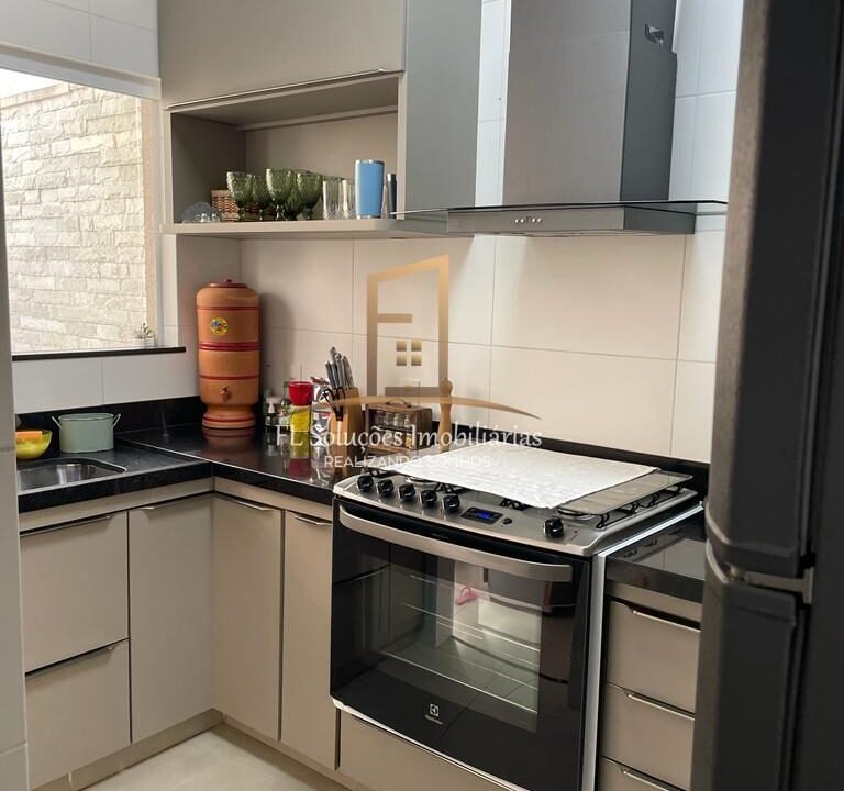 00984f21-3cde-4451-8e5d-5f9aca4a3bef