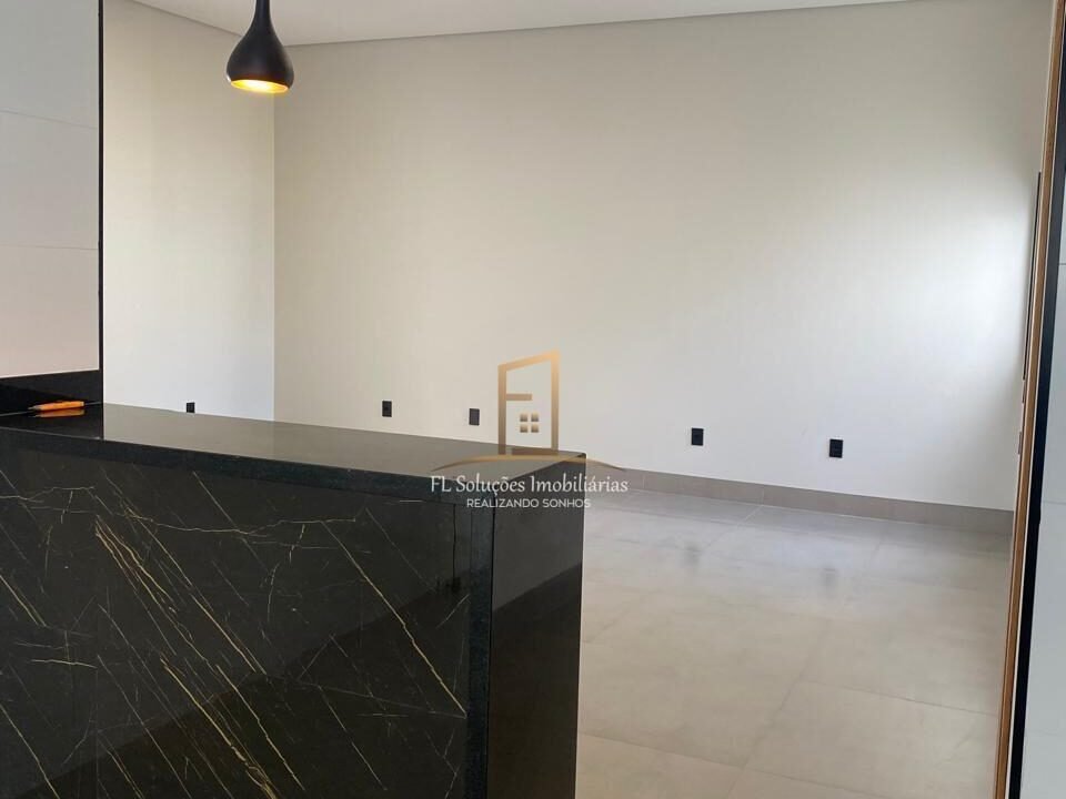 b1ead78e-f966-4812-97f7-f46a75d6d60e